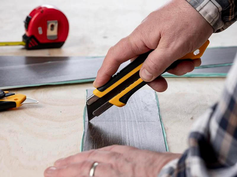 25mm XH-1 Fiberglass-Reinforced Ratchet-Lock Utility Knife - Image 4