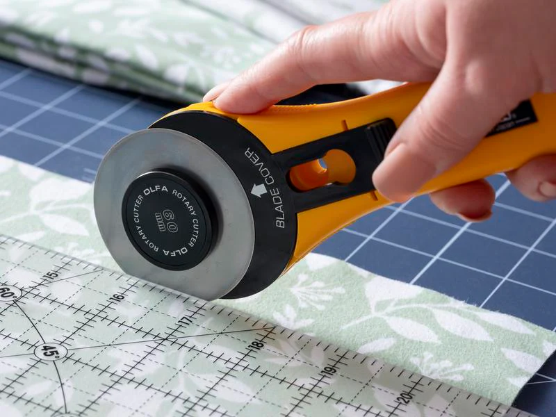60mm RTY-3/G Straight Handle Rotary Cutter - Image 3