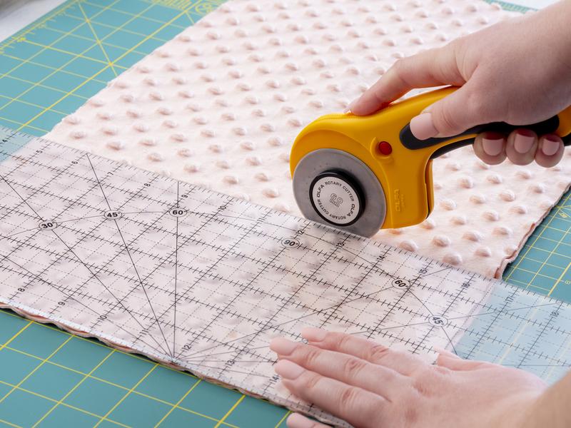 60mm RTY-3/DX Ergonomic Rotary Cutter - Image 4