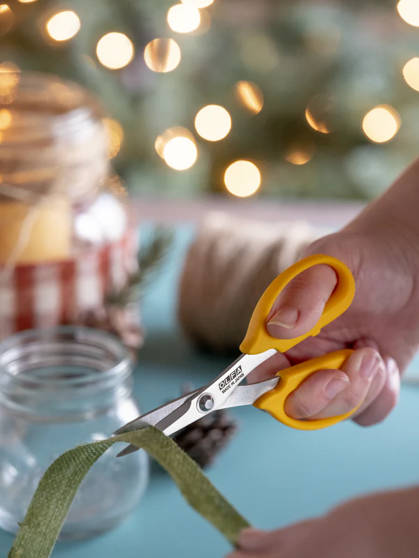 5-Inch SCS-4 Precision Appliqué Scissors - Image 3